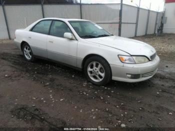  Salvage Lexus Es