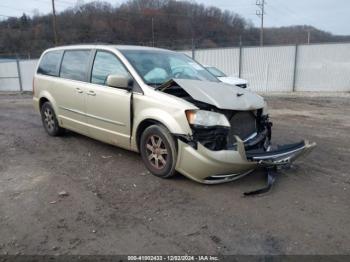  Salvage Chrysler Town & Country