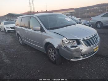  Salvage Chrysler Town & Country