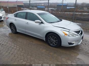  Salvage Nissan Altima