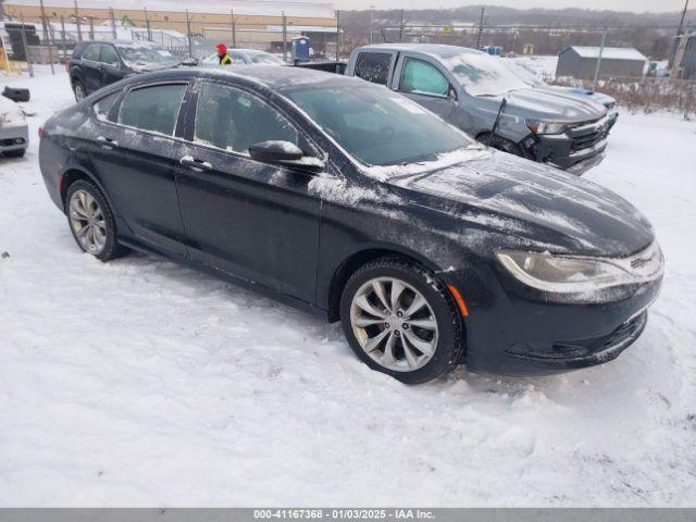  Salvage Chrysler 200