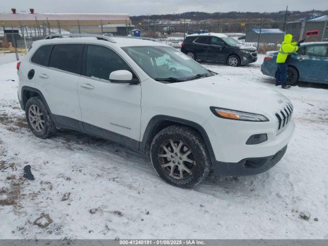  Salvage Jeep Cherokee