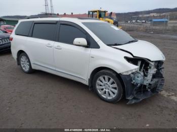  Salvage Toyota Sienna