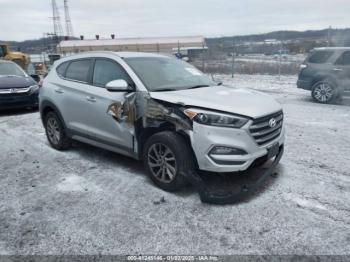  Salvage Hyundai TUCSON