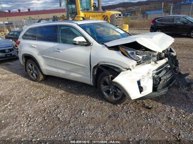  Salvage Toyota Highlander