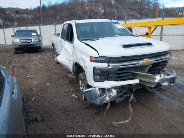  Salvage Chevrolet Silverado 2500