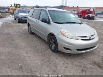  Salvage Toyota Sienna