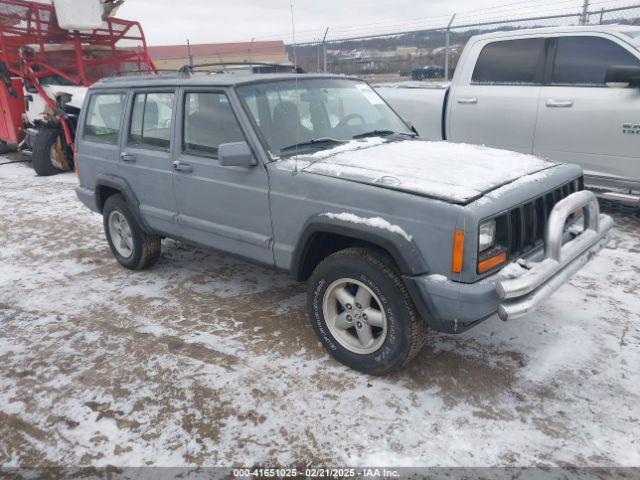  Salvage Jeep Cherokee