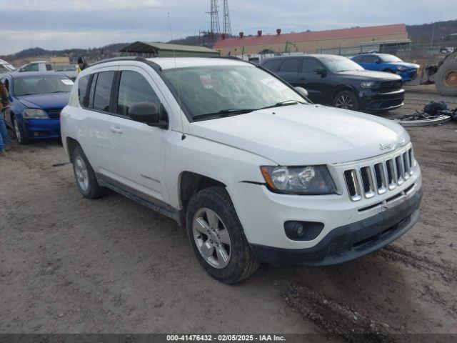  Salvage Jeep Compass