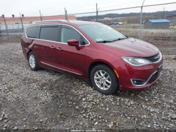  Salvage Chrysler Pacifica
