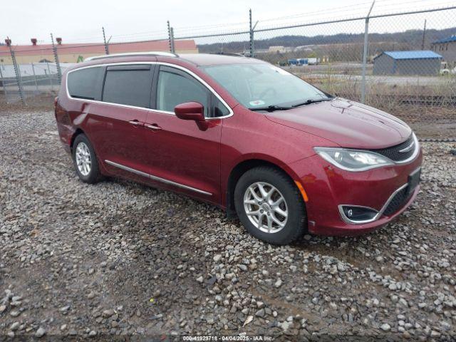  Salvage Chrysler Pacifica