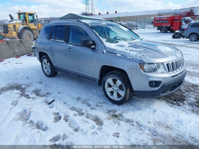  Salvage Jeep Compass