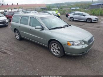  Salvage Volvo V70