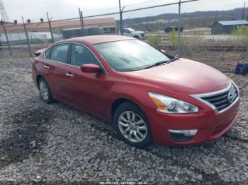  Salvage Nissan Altima