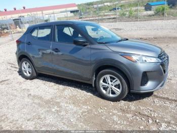 Salvage Nissan Kicks