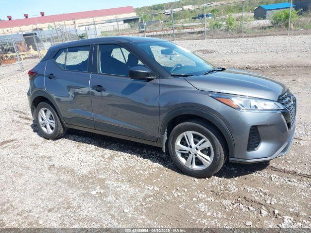 Salvage Nissan Kicks