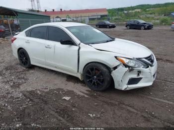  Salvage Nissan Altima