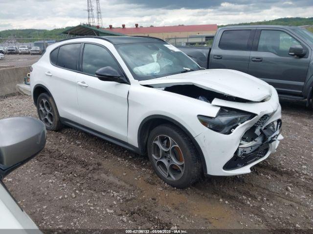  Salvage Alfa Romeo Stelvio