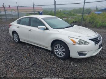  Salvage Nissan Altima