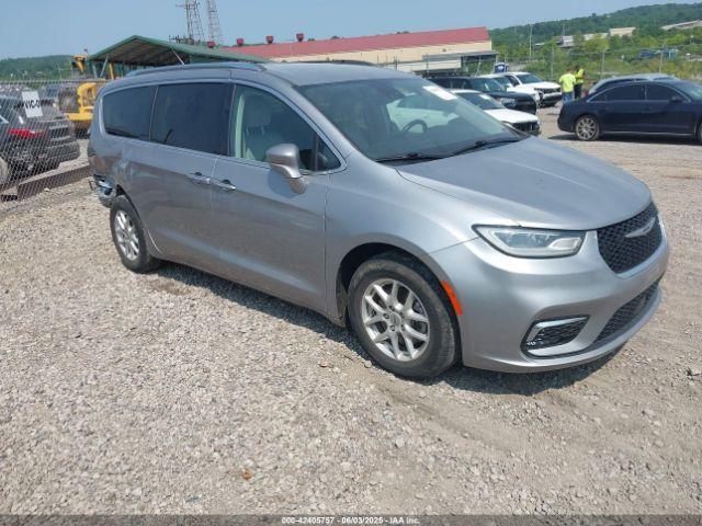  Salvage Chrysler Pacifica