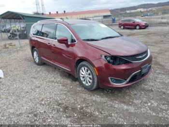  Salvage Chrysler Pacifica