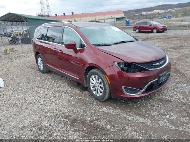  Salvage Chrysler Pacifica