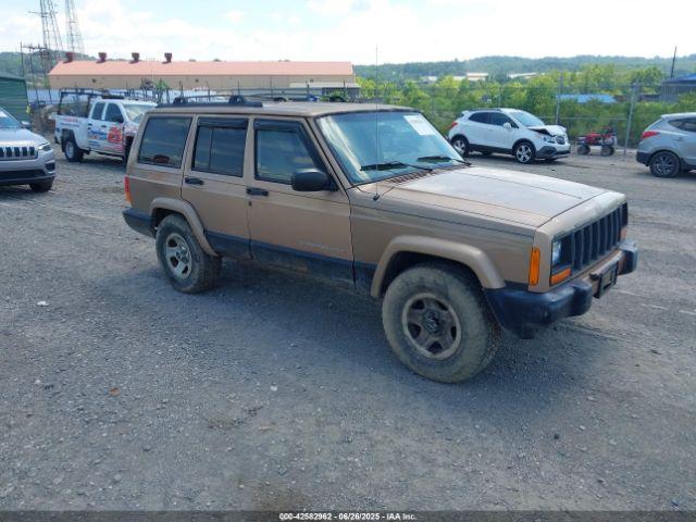  Salvage Jeep Cherokee