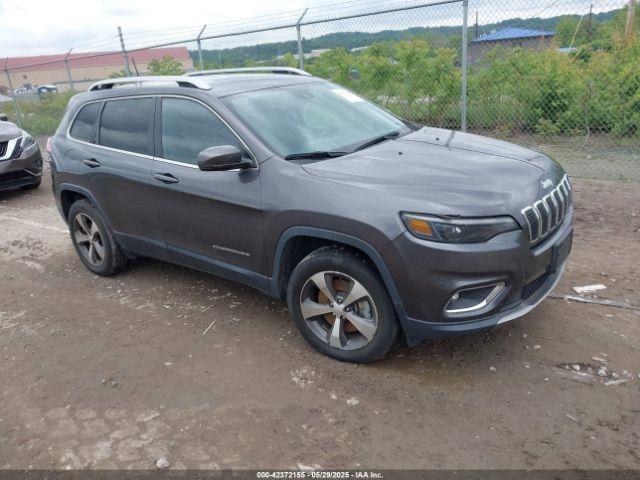  Salvage Jeep Cherokee