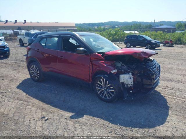  Salvage Nissan Kicks