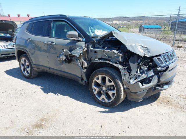  Salvage Jeep Compass