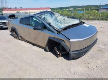  Salvage Tesla Cybertruck