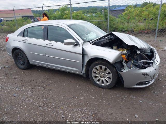 Salvage Chrysler 200