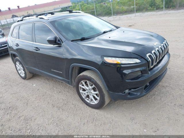  Salvage Jeep Cherokee