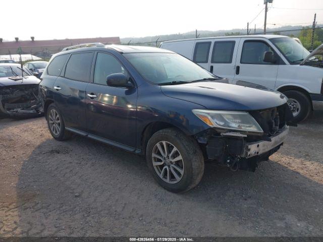  Salvage Nissan Pathfinder