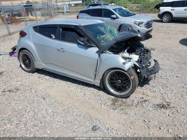  Salvage Hyundai VELOSTER