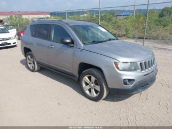  Salvage Jeep Compass