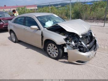  Salvage Chrysler 200