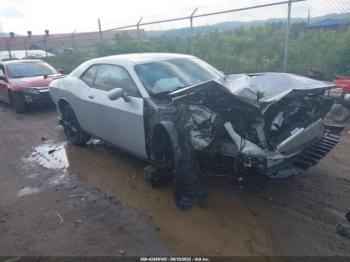  Salvage Dodge Challenger