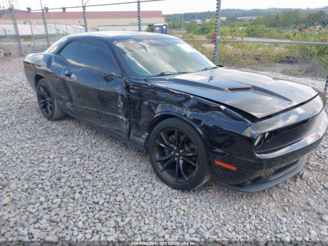  Salvage Dodge Challenger
