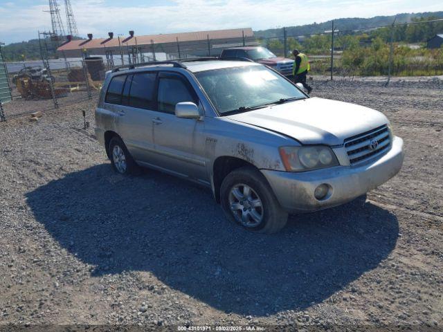  Salvage Toyota Highlander