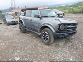  Salvage Ford Bronco
