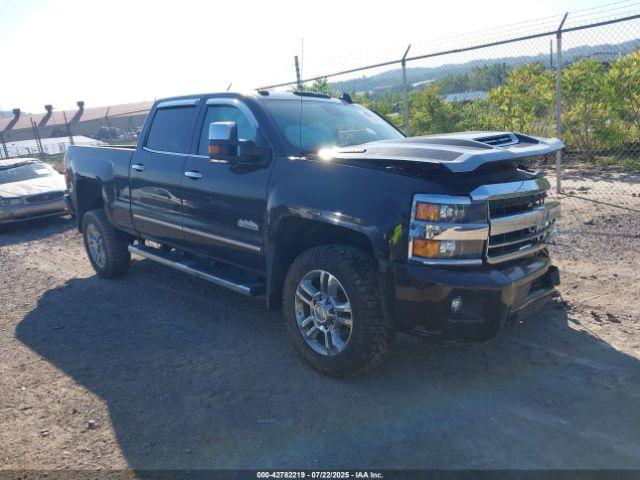  Salvage Chevrolet Silverado 2500