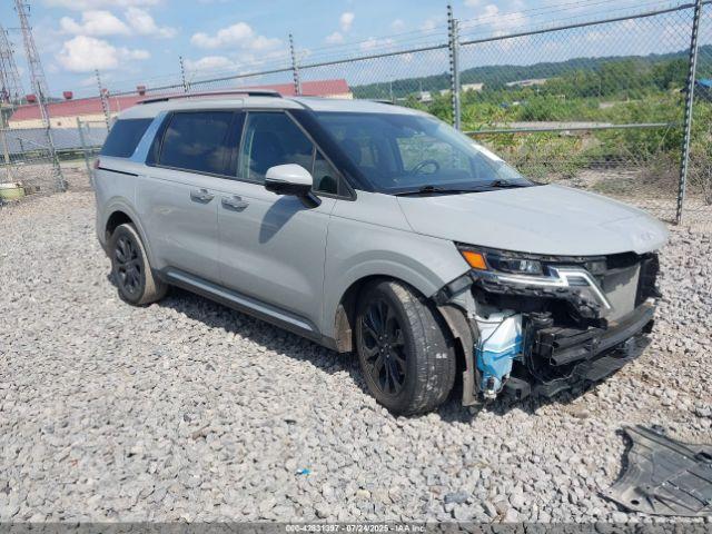  Salvage Kia Carnival