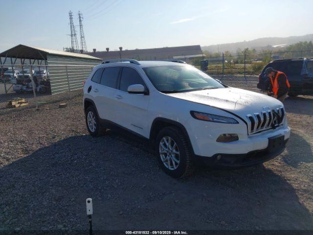  Salvage Jeep Cherokee