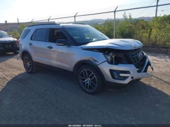  Salvage Ford Explorer