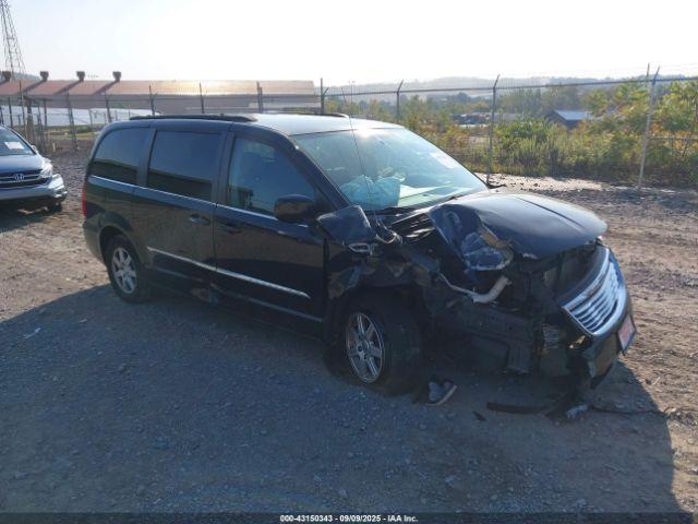  Salvage Chrysler Town & Country