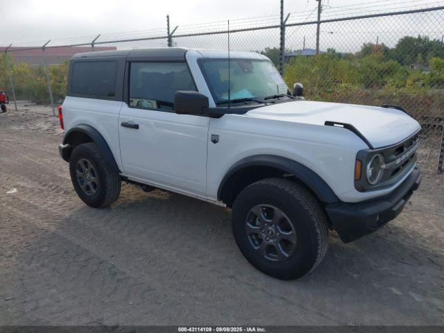  Salvage Ford Bronco