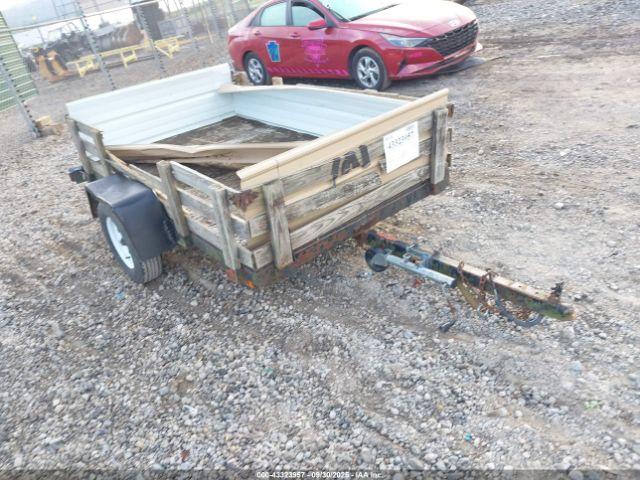  Salvage Carmate Trailer