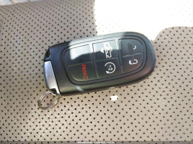 Ram 1500 Laramie  4x4 5'7 Box Image 13