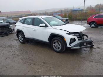  Salvage Hyundai TUCSON